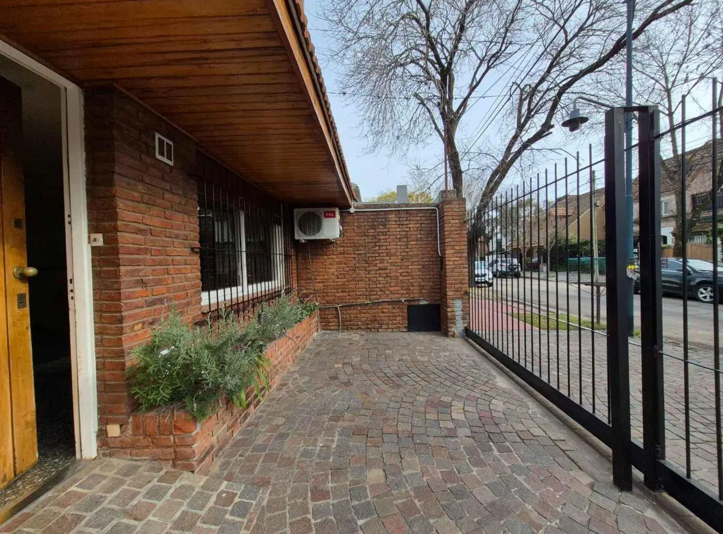 Casa Luminosa con Pileta Beccar San Isidro 5