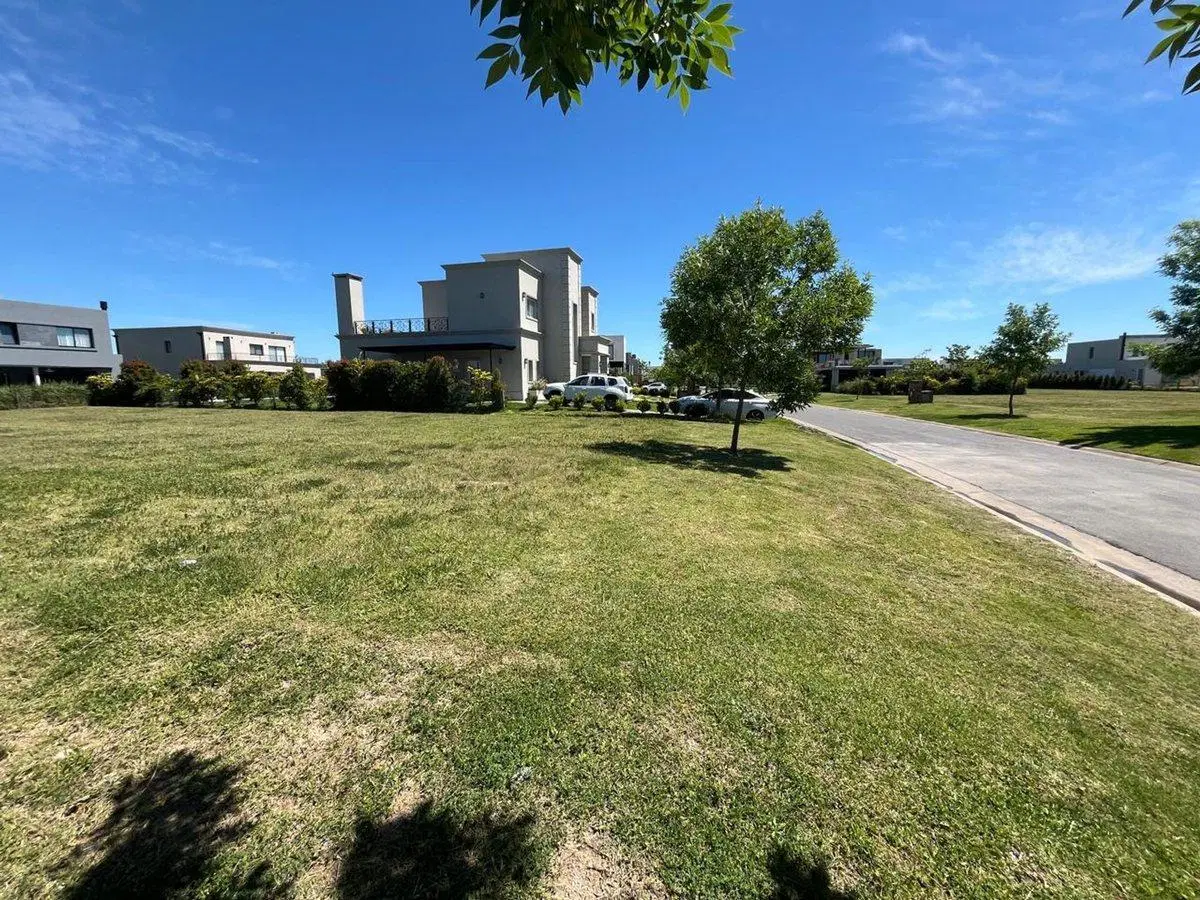 VENTA LOTE CENTRAL CEIBOS PUERTOS DEL LAGO ESCOBAR 3