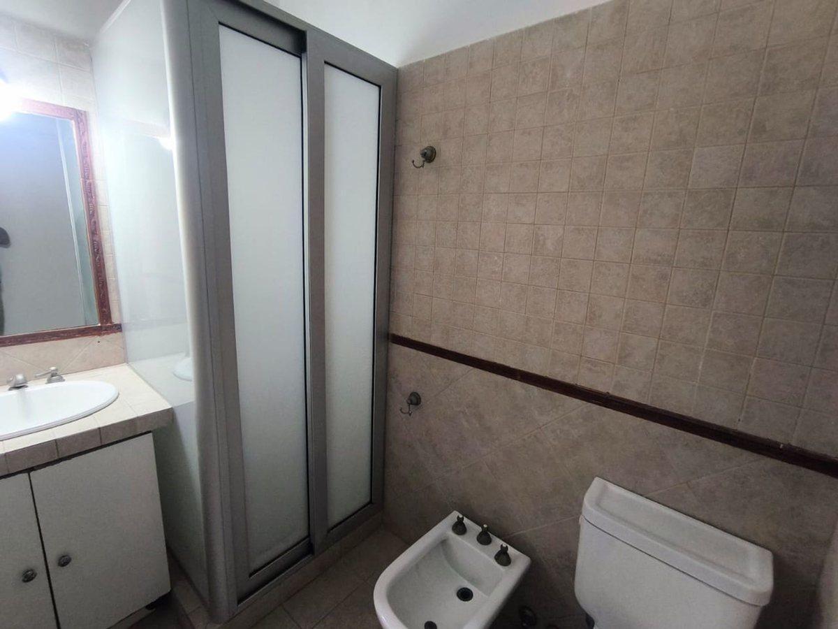 Foto de Departamento de 3 amb, tipo PH, 2do por escalera., imagen 4