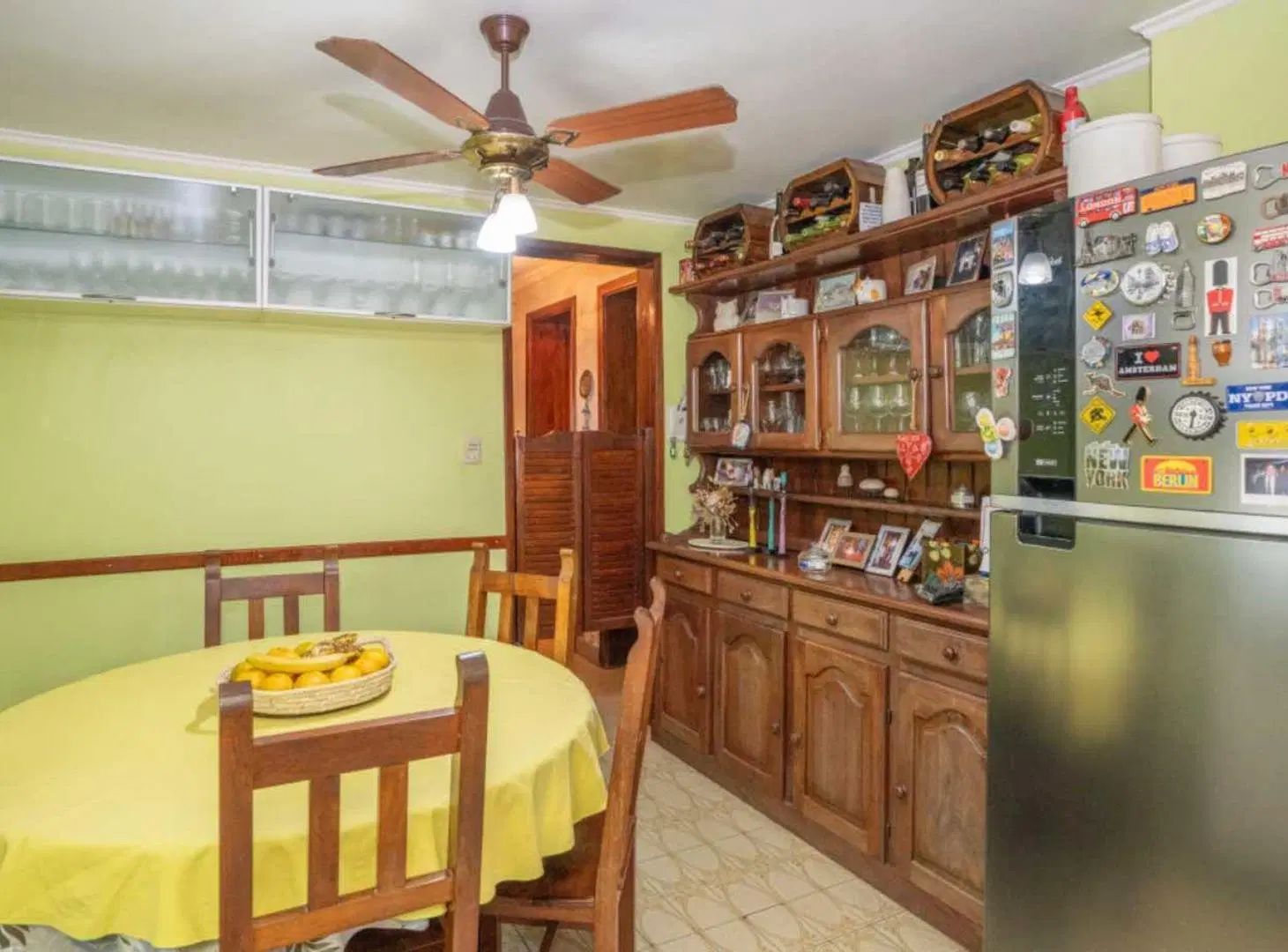 Casa c/jardin y parrilla en venta en Florida Este 4