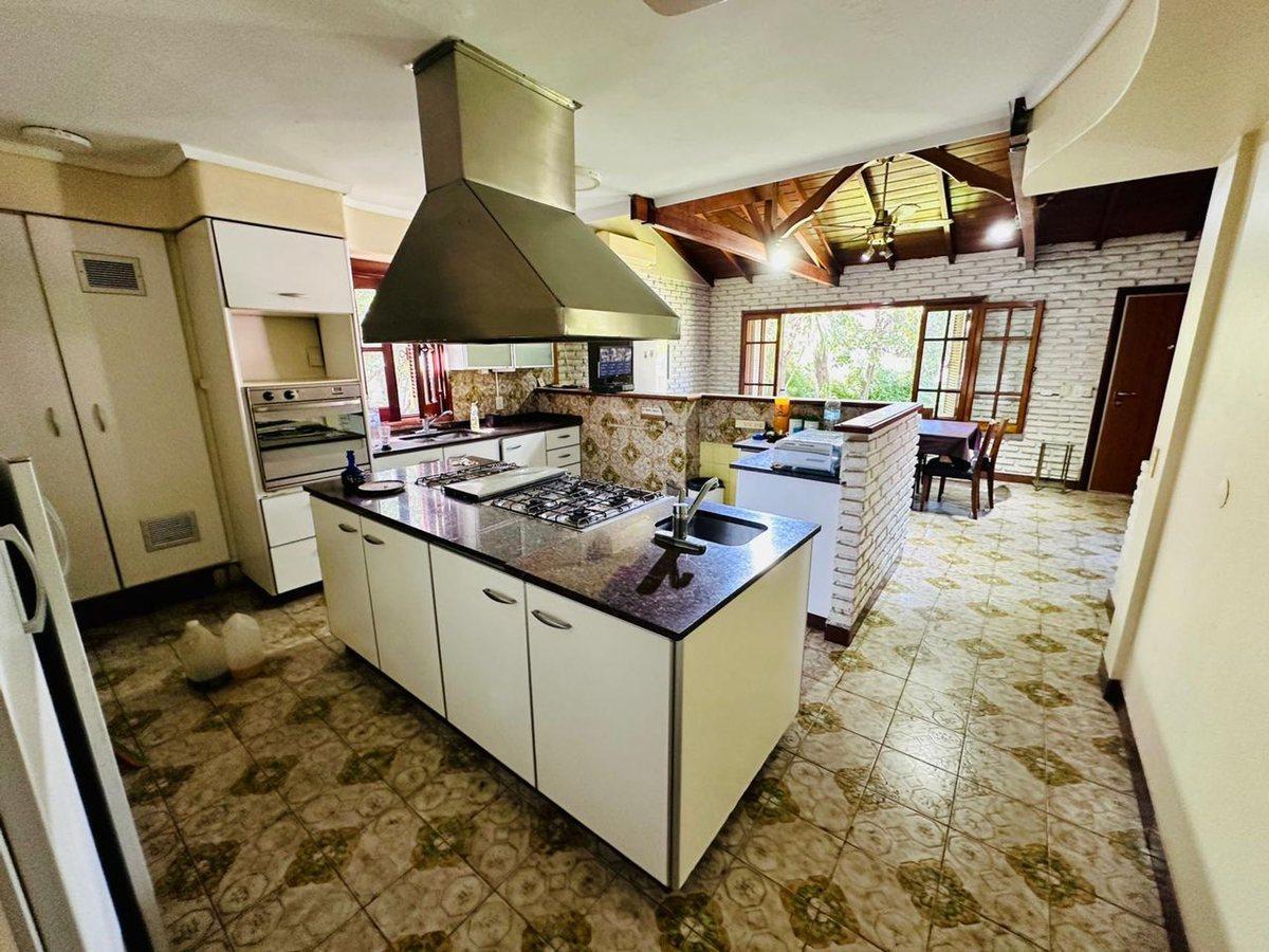 Foto de Venta Casa 9 amb con jardín y pileta La Horqueta, imagen 1