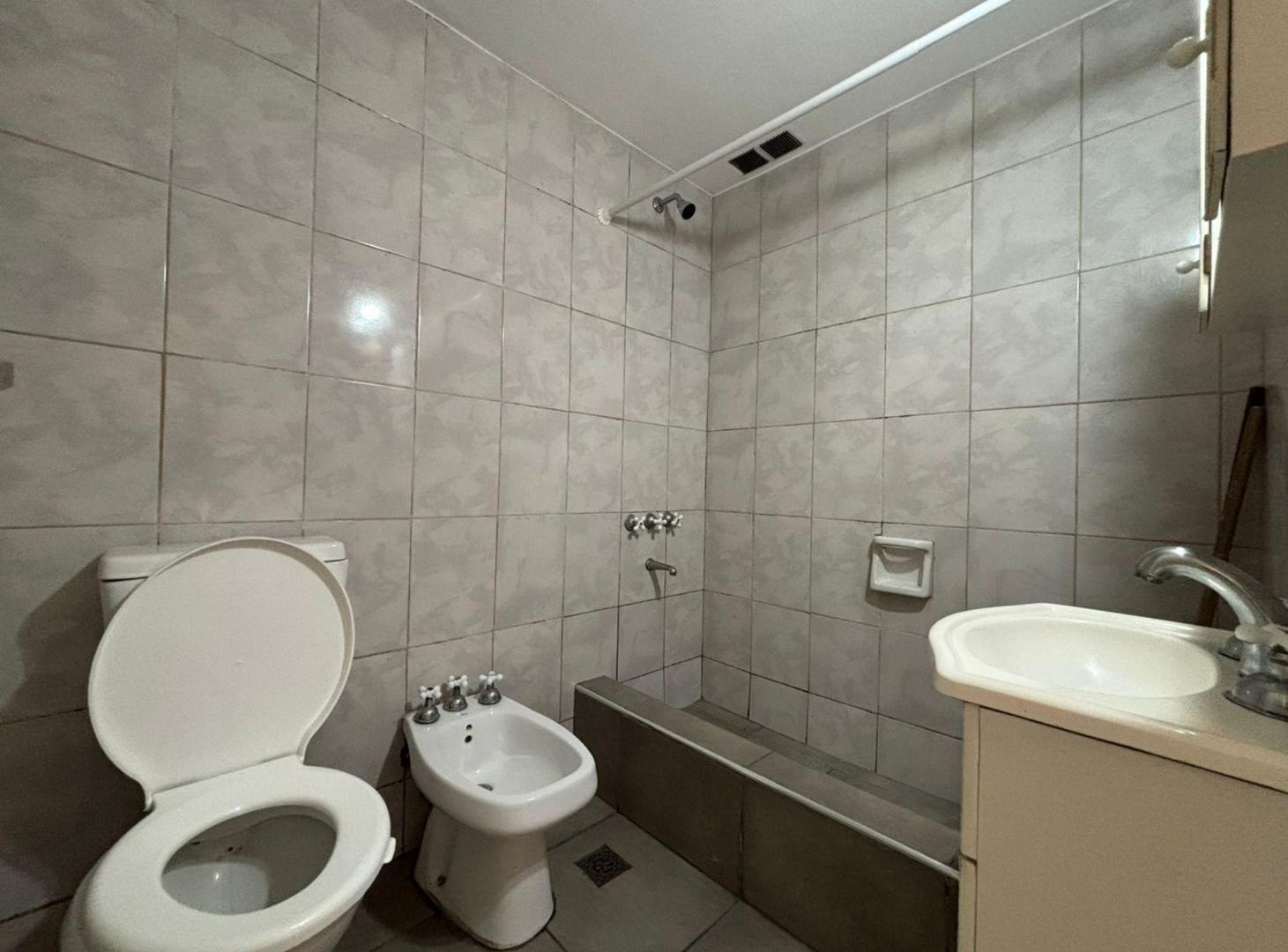 Foto de VENTA DEPARTAMENTO 3 AMBIENTES RAMOS MEJÍA PERMUTA, imagen 1