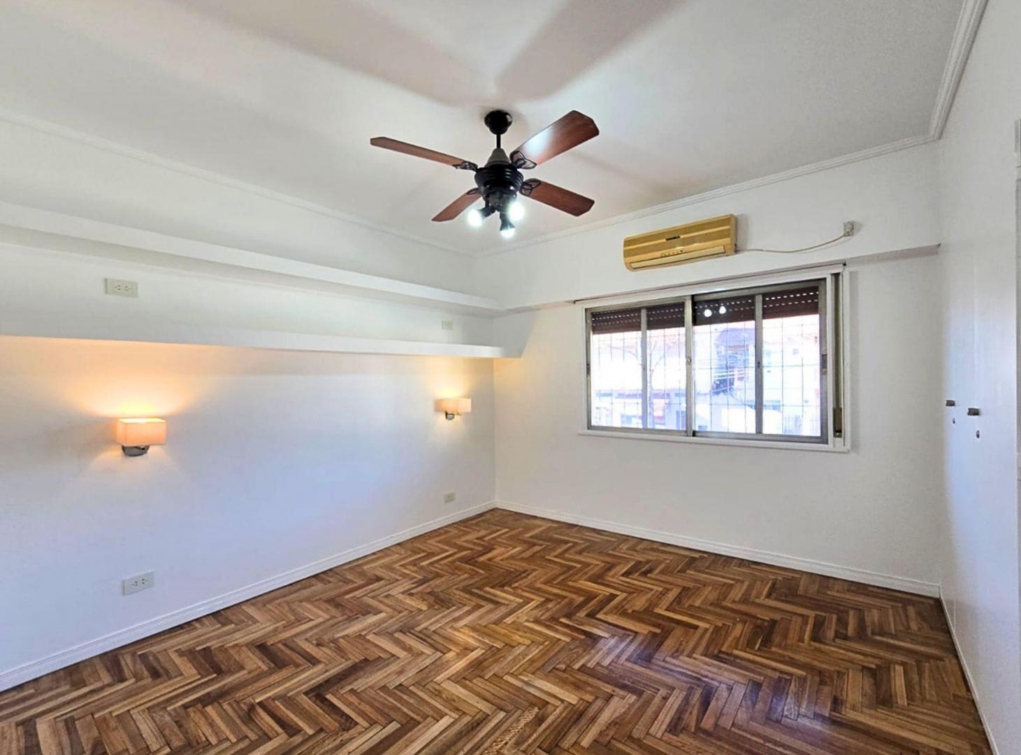 Foto de ALQUILER Excelente DUPLEX con Jardín y Pileta, imagen 2