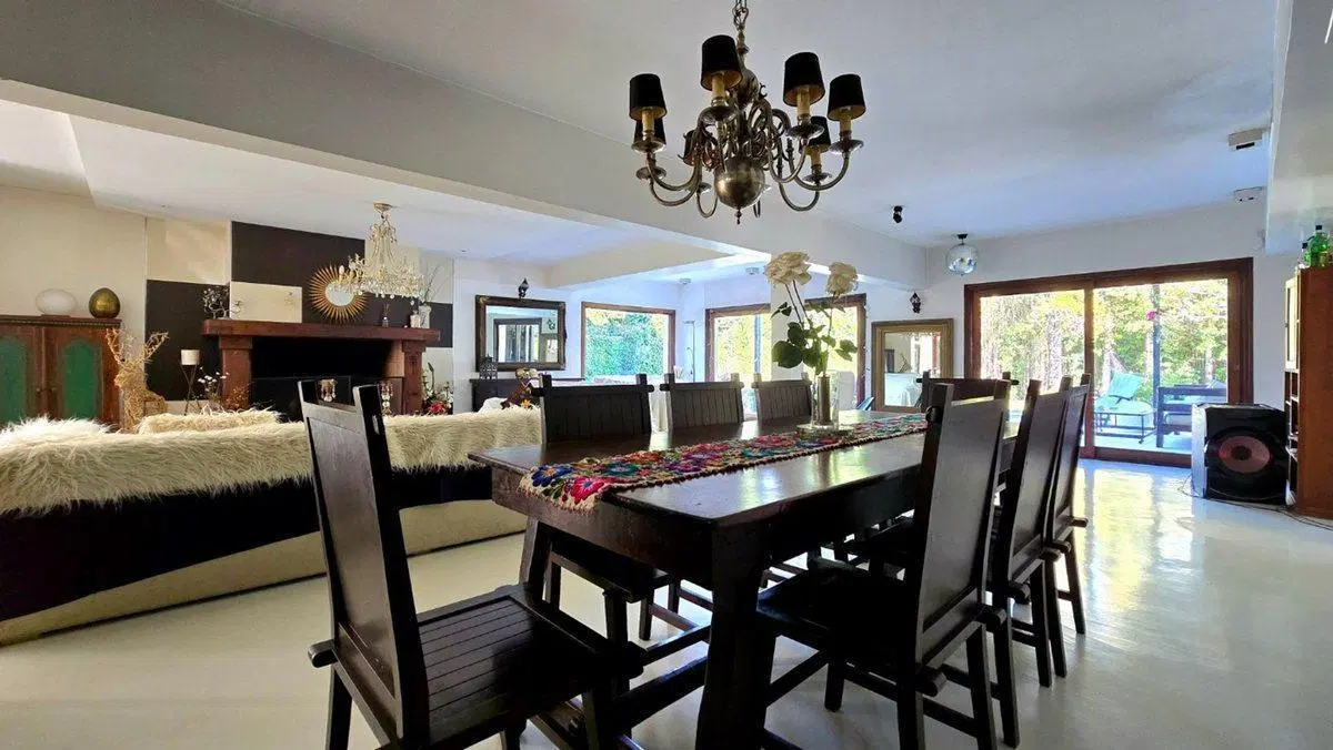 VENTA CASA 5 AMB CON PISCINA LOMAS DE SAN ISIDRO 4