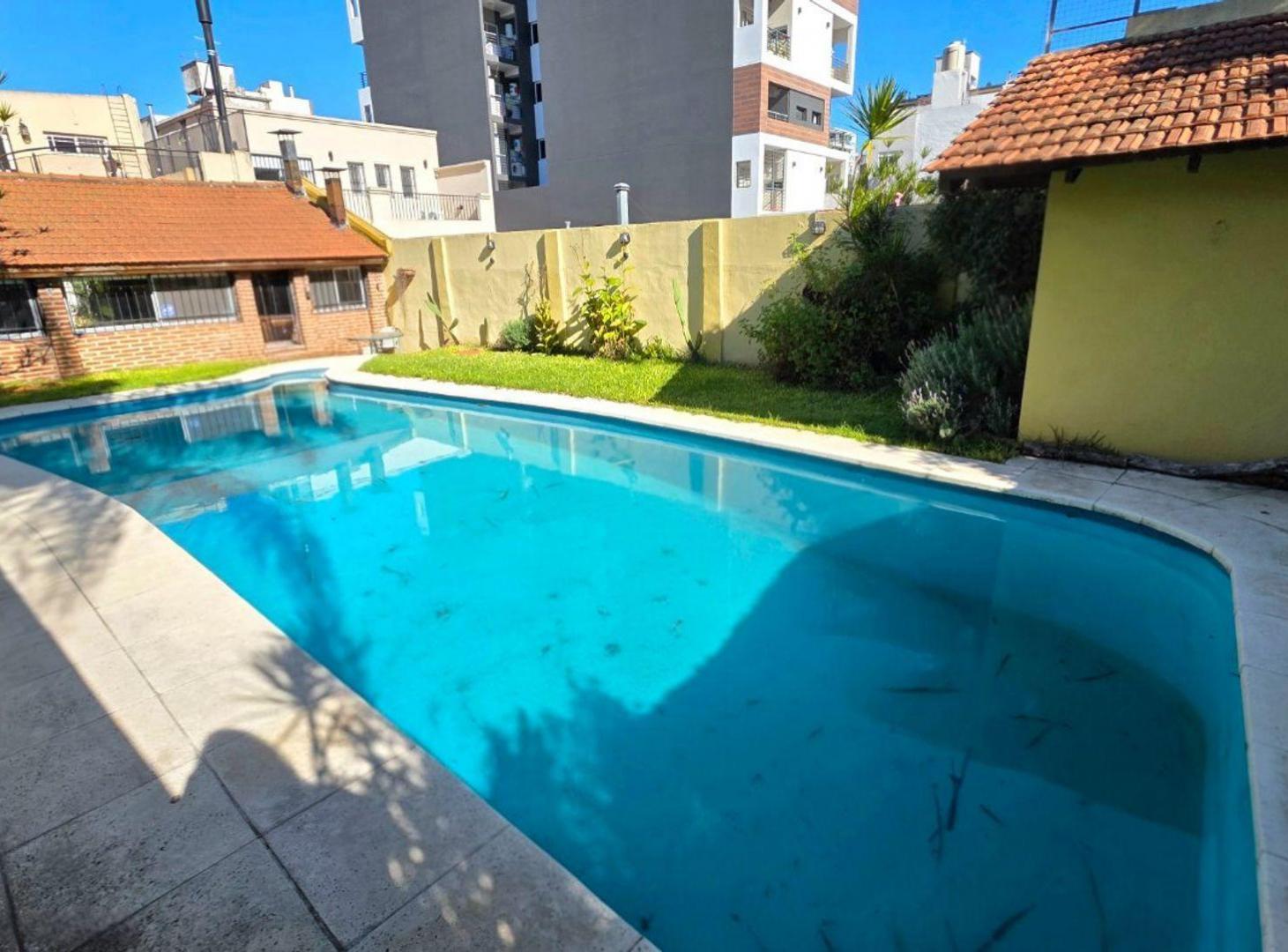 Foto de CASA VENTA CASEROS 5 amb con jardin y piscina, imagen 2