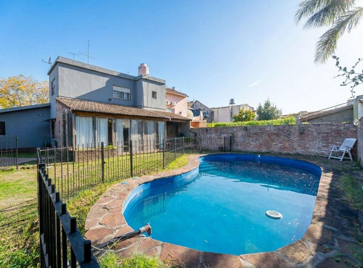 Foto de Casa en venta en Boulogne. Jardin, pileta parrilla, imagen 2