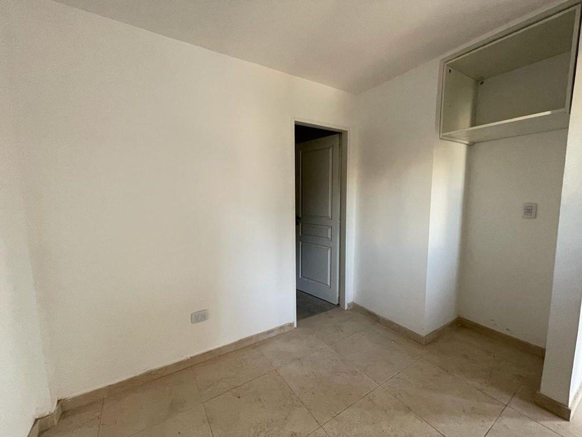 Foto de Departamento en Venta en Santos Lugares, imagen 2