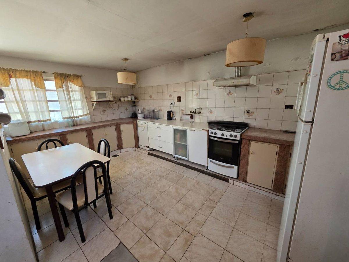 Foto de CASA VENTA FLORIDA OESTE 5 AMB CON TALLER-TERRAZA, imagen 4
