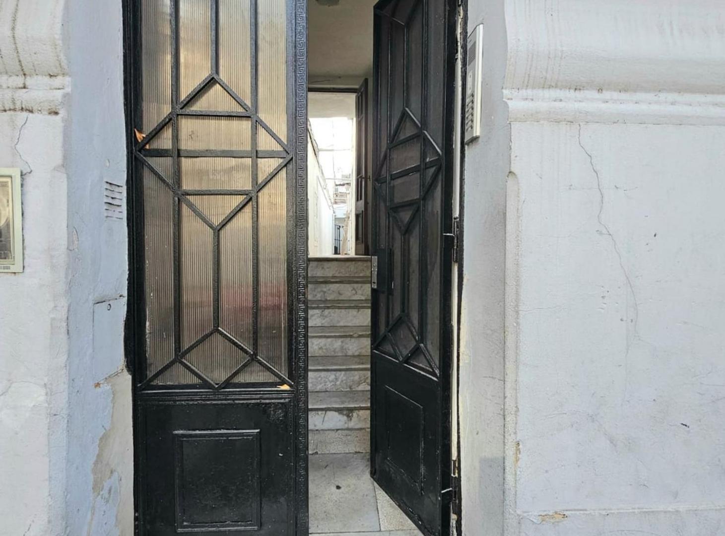 Foto de PH venta 2 amb patio cub. San Cristobal Sin expens, imagen 4