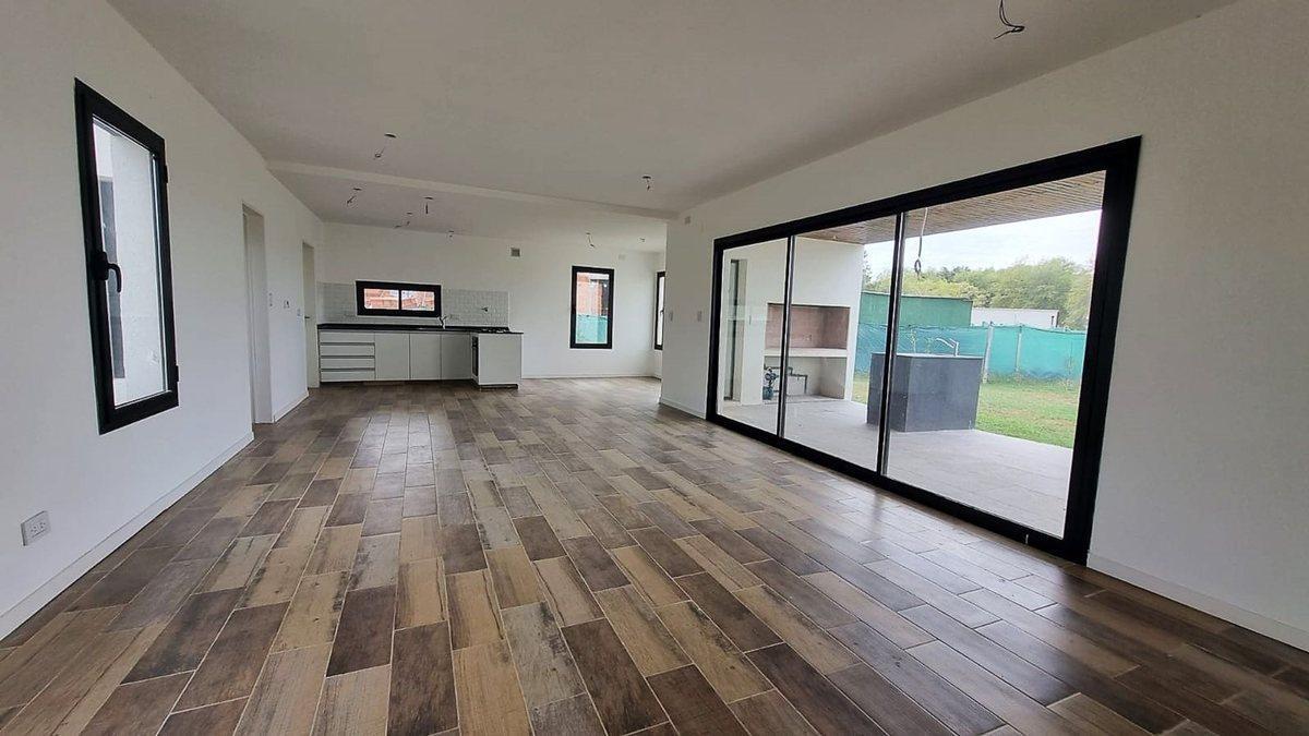 Foto de Casa 4 ambientes a la venta en Barrio Santo Tomás, imagen 4