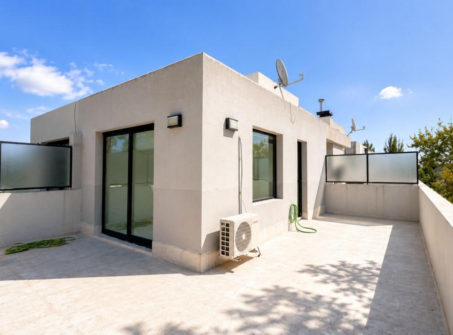 Foto de DUPLEX TRES AMBS ACASSUSO COCHERA Y TERRAZAS, imagen 4