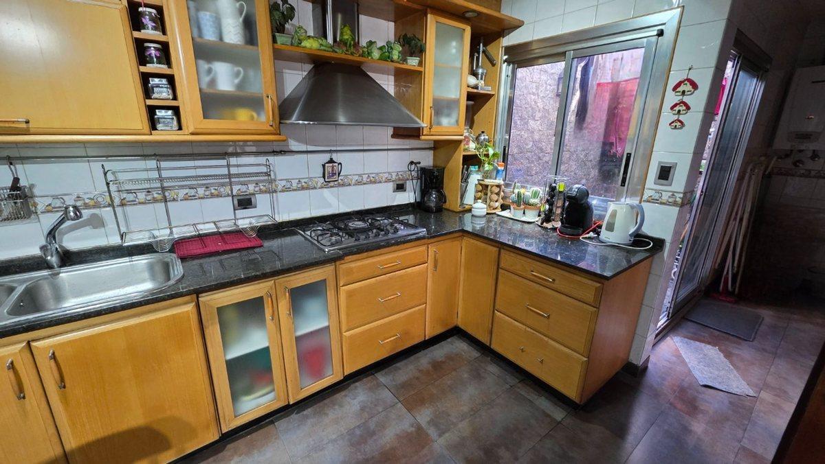Foto de MARTINEZ CASA VENTA 5 AMB COCHERA Y JARDIN, imagen 5