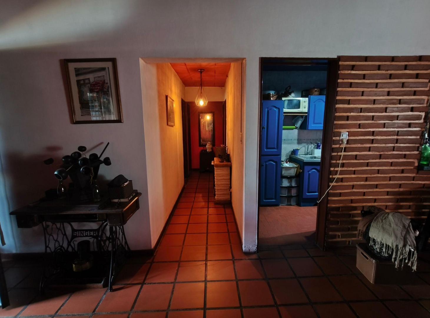 Foto de Casa 4 Amb. con Parque en Barrio FOECYT, imagen 3