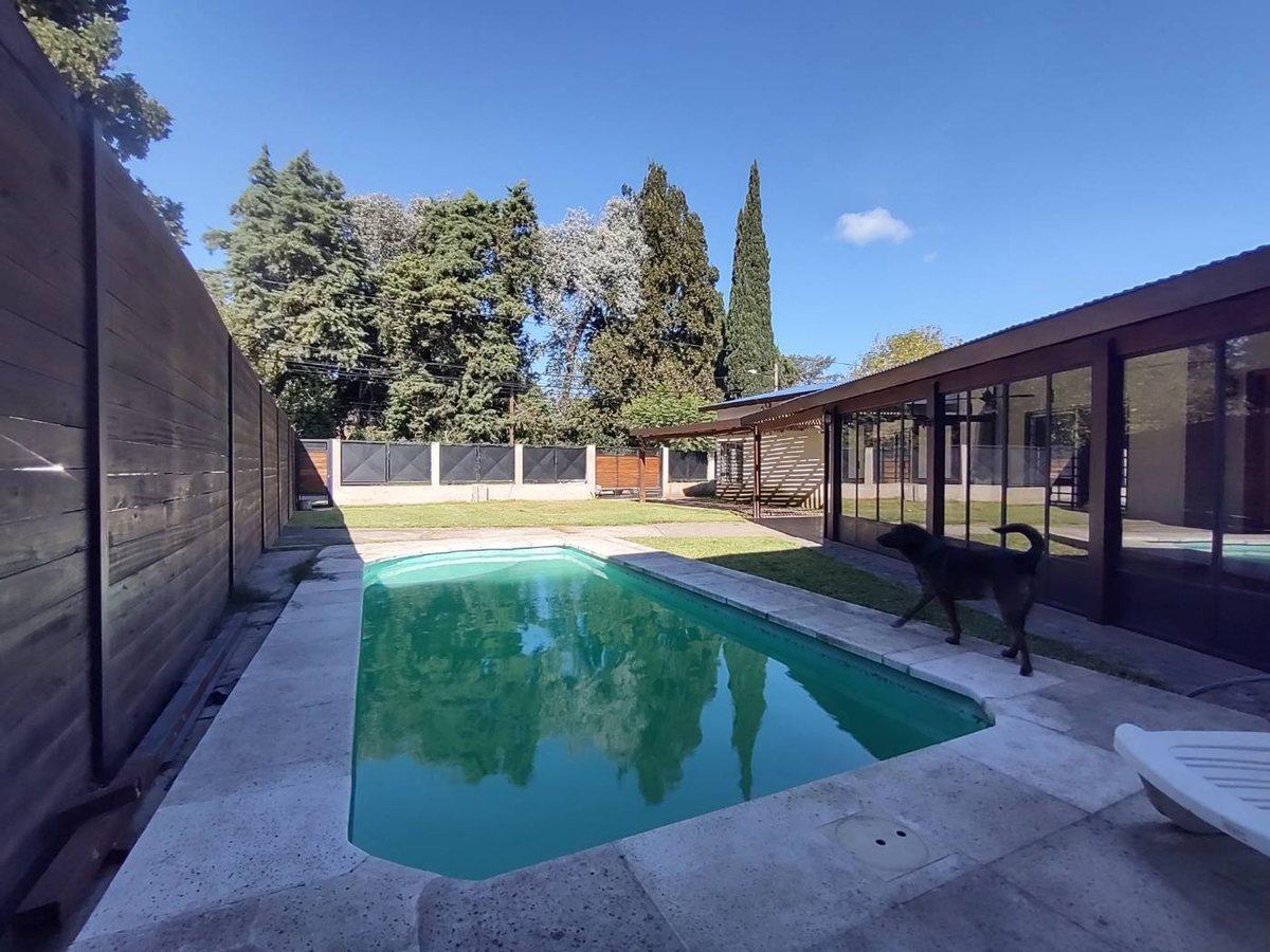 Foto de Casa 4 amb con pileta y quincho en Derqui Pilar, imagen 3
