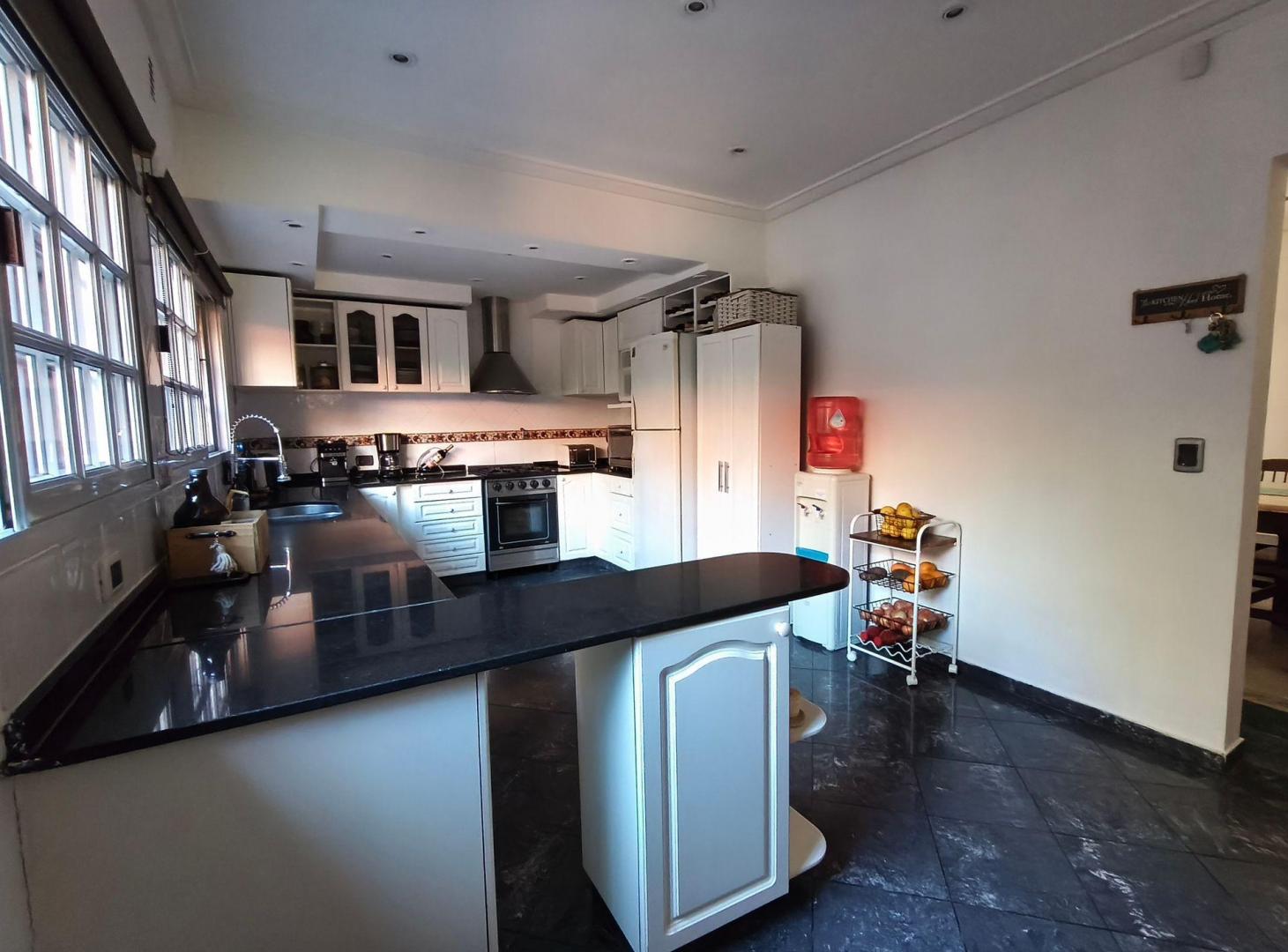 Foto de Casa 6 amb c/ patio, garage y playroom, Hurlingham, imagen 5