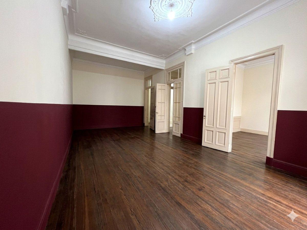 Foto de VENTA DEPARTAMENTO 11 AMBIENTES EN BALVANERA, imagen 1