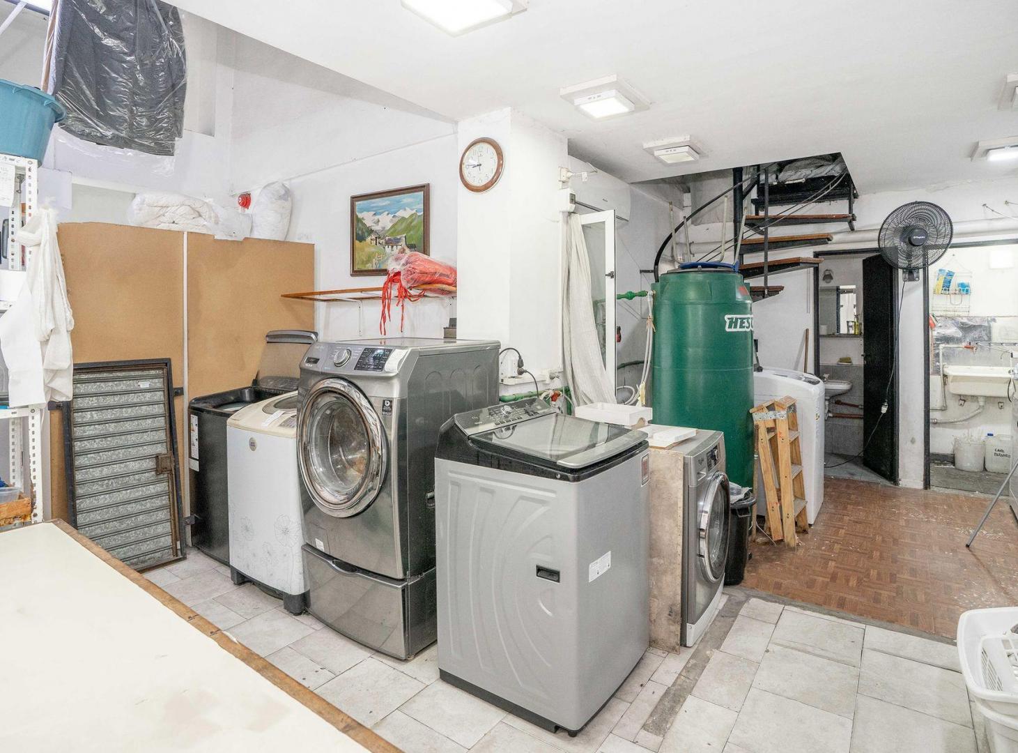 Foto de LOCAL A LA VENTA EN UNA INMEJORABLE ZONA DE LANUS, imagen 5