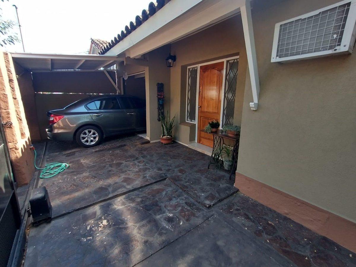Foto de CASA EN VENTA 4 AMBIENTES BOULOGNE CON JARDIN, imagen 1
