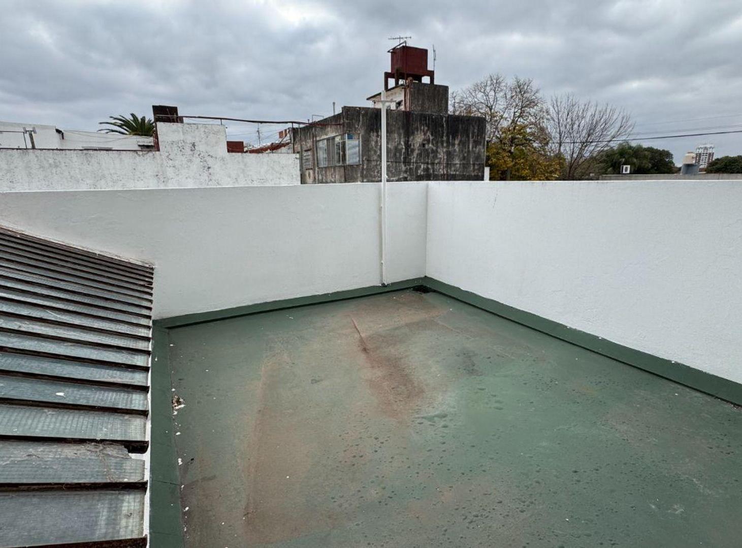Foto de VENTA DEPTO 2 AMBIENTES CON PATIO Y TERRAZA, imagen 2