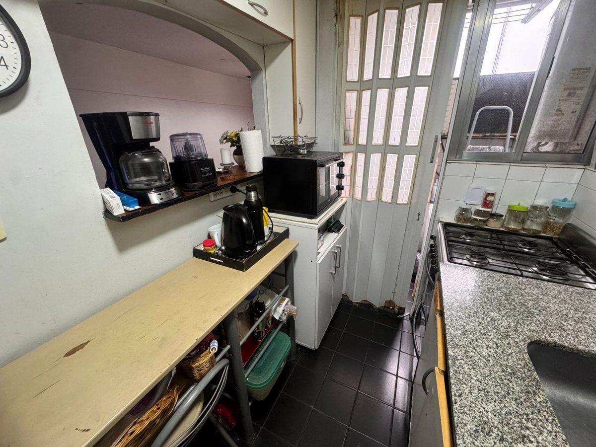 Foto de Venta amplio depto 3 ambientes, Parque Chacabuco, imagen 1