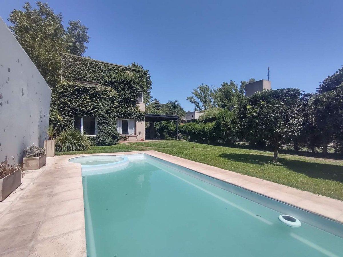 Foto de Casa familiar en Open Door barrio semi cerrado, imagen 1