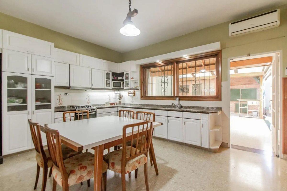 Foto de VENTA CASA 7 AMBIENTES VILLA ADELINA, imagen 1