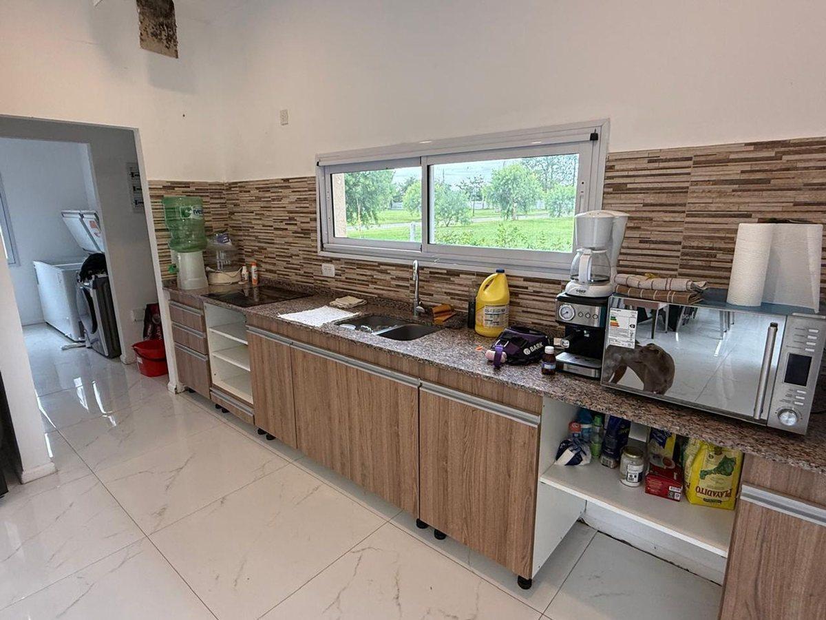 Foto de venta Casa 5 ambientes con pileta Haras del Sol, imagen 4
