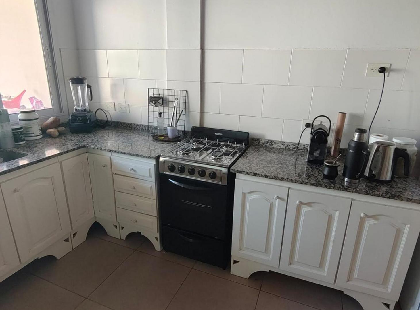 Foto de ALQUILER PH TIPO CASA 3 amb CON JARDÍN EN LA LONJA, imagen 4