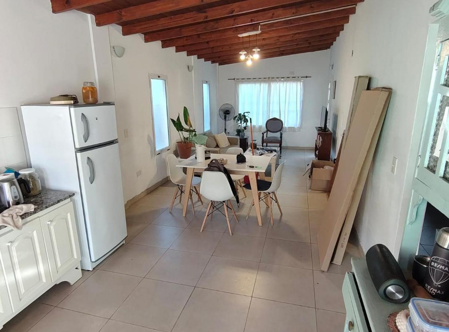 Foto de ALQUILER PH TIPO CASA 3 amb CON JARDÍN EN LA LONJA, imagen 2