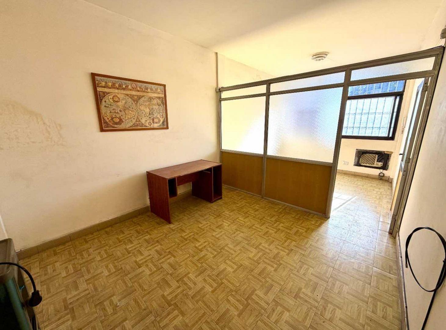 Foto de Oficina San Martin Venta - Piso 1 Cochera Centro, imagen 3