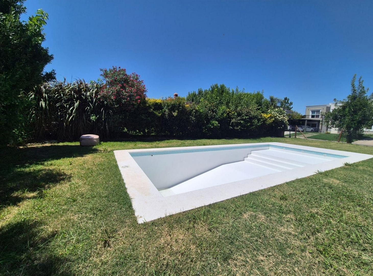 Foto de Venta casa estrenar 6amb Haras Santa Maria Escobar, imagen 5