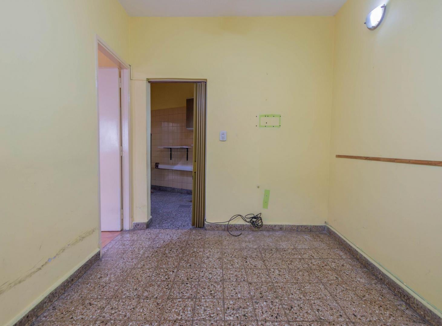 Foto de PH al frente - 4 ambientes con 2 patios y 2 baños, imagen 2