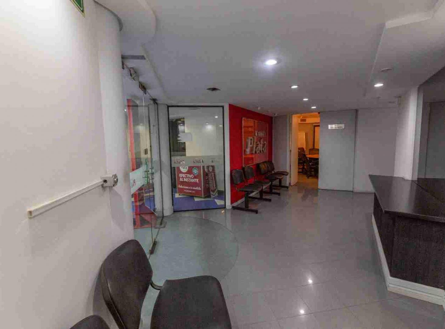 Foto de VENTA DE OFICINA - CABA 480 METROS - OPORTUNIDAD, imagen 3