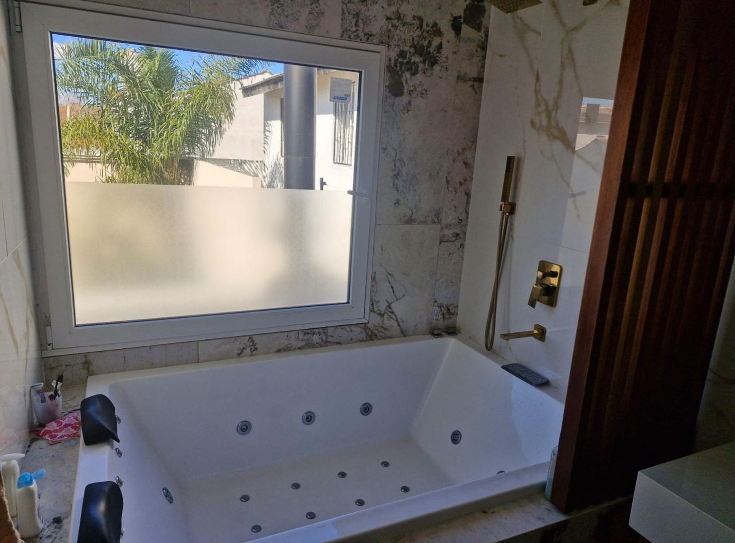 Foto de CASA 4 AMBIENTES CON PILETA, imagen 2