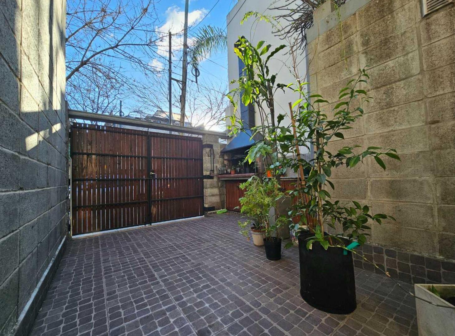 Foto de VENTA TRIPLEX 3 AMB EN VELEZ SARSFIELD, imagen 3