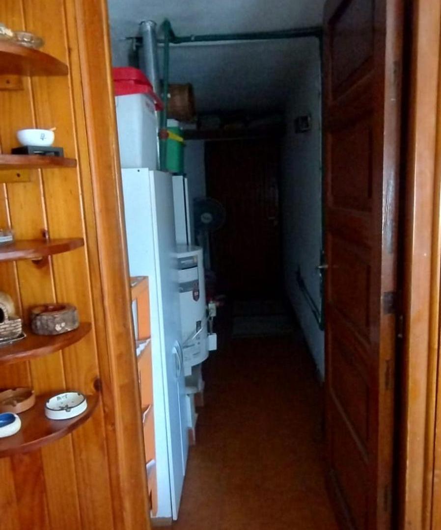 Foto de VENTA CASA 3 AMBIENTES CON COCHERA Y QUINCHO, imagen 4