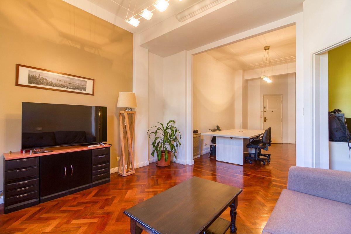 Foto de Venta Departamento 3 ambientes - Edificio Art Deco, imagen 2