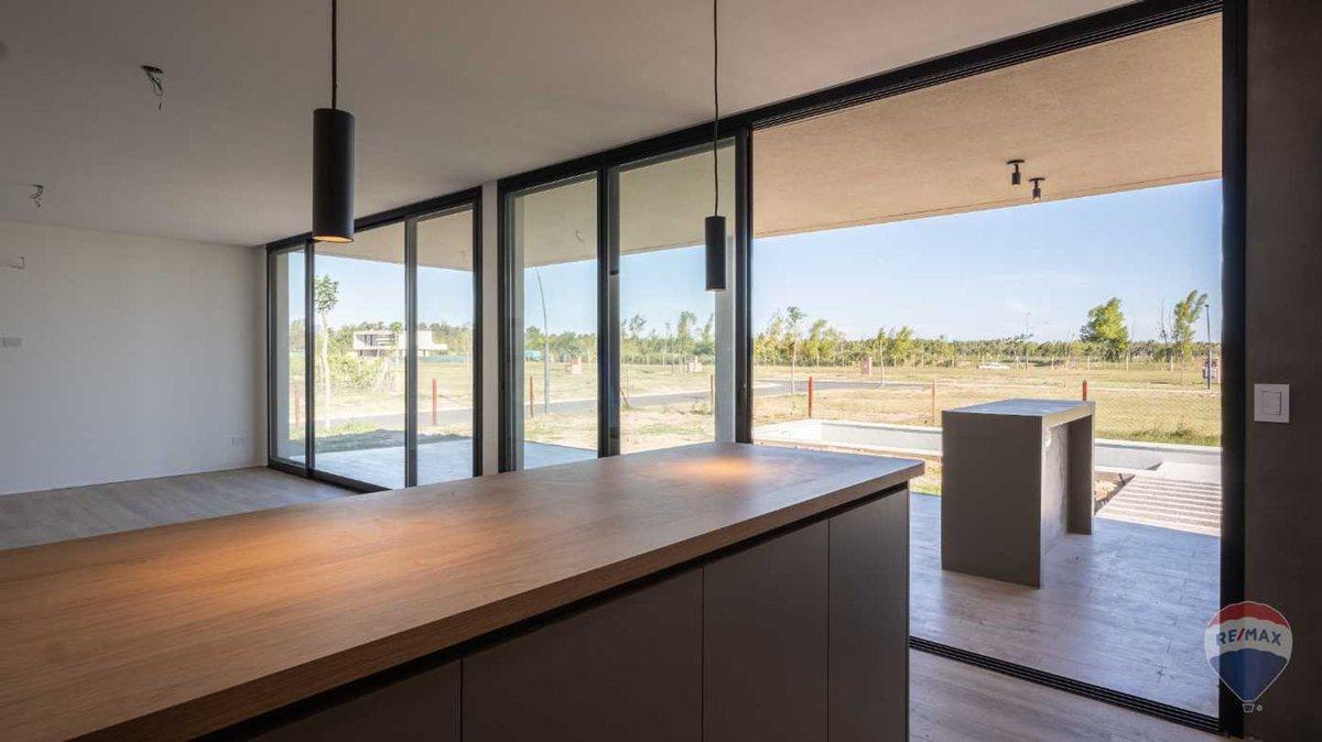 Foto de CASA EN VENTA A ESTRENAR PUERTOS DEL LAGO, imagen 2