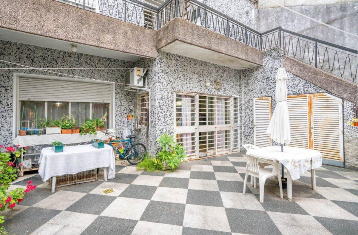 Foto de Casa 4 amb c/patio,parrilla y cochera venta Flores, imagen 3