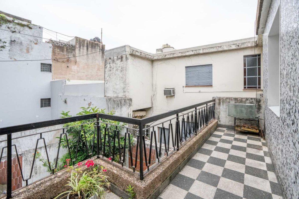 Foto de LOTE PARA DESARROLLO EN VENTA FLORES, PERMUTA!, imagen 4