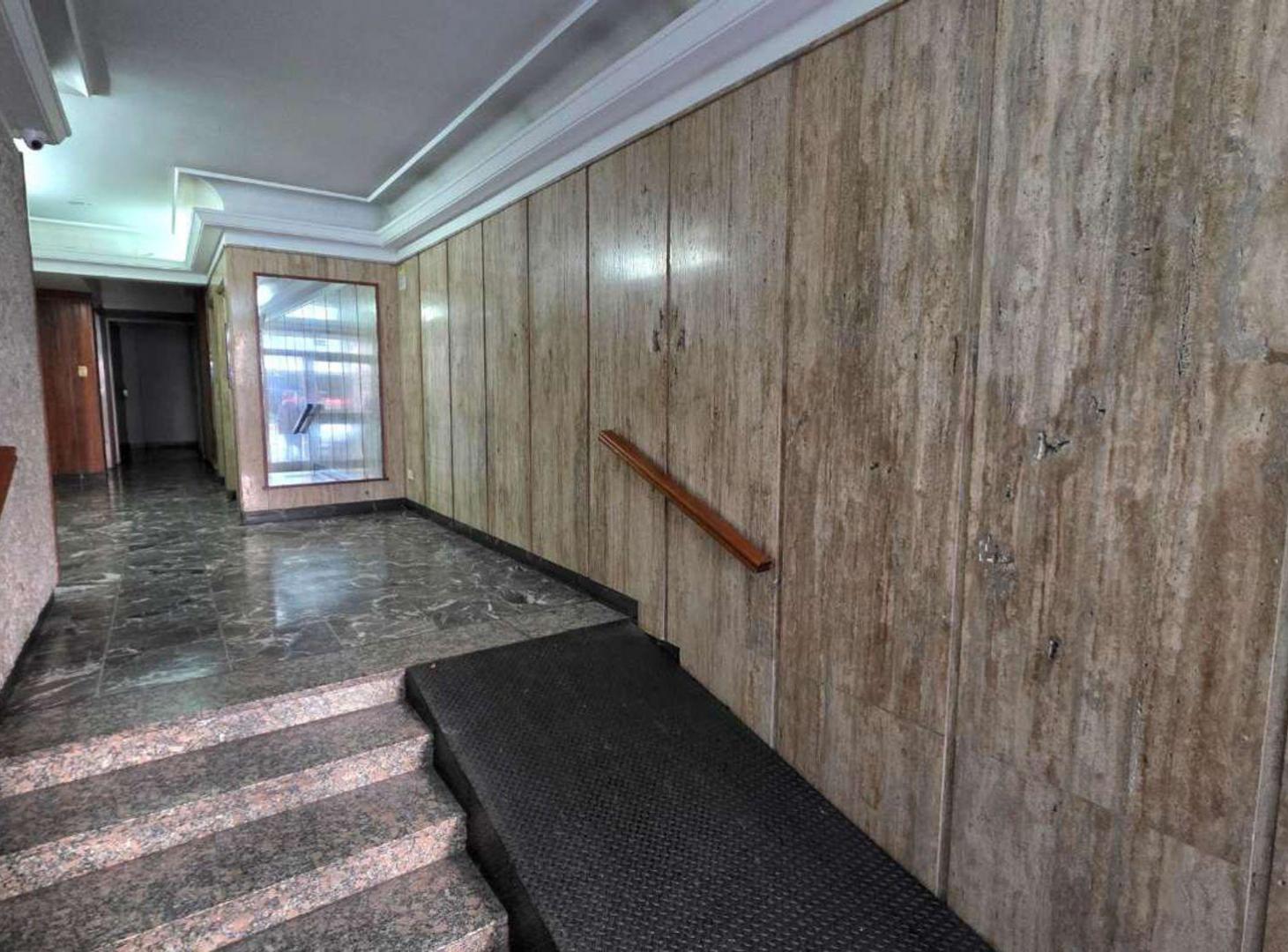 Foto de DEPARTAMENTO VENTA BELGRANO 3 AMB + DEP CON BALCON, imagen 2