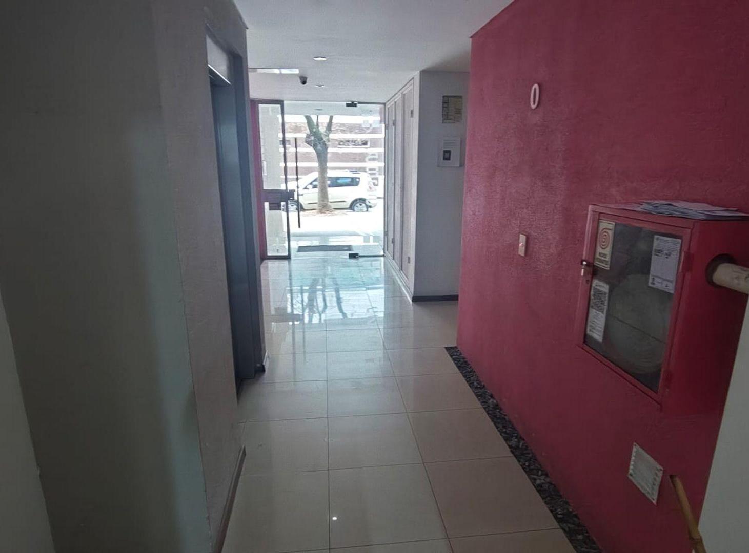 Foto de VENTA DEPARTAMENTO CON JARDÍN EN VILLA URQUIZA, imagen 1