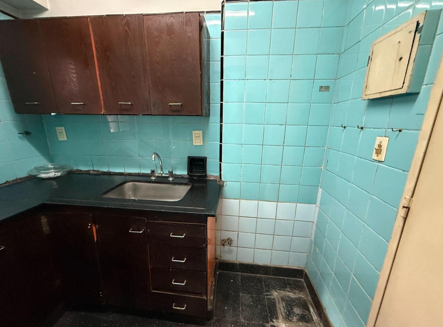 Foto de VENTA 2 AMB CON PATIO Y BAJAS EXPENSAS CABALLITO, imagen 4