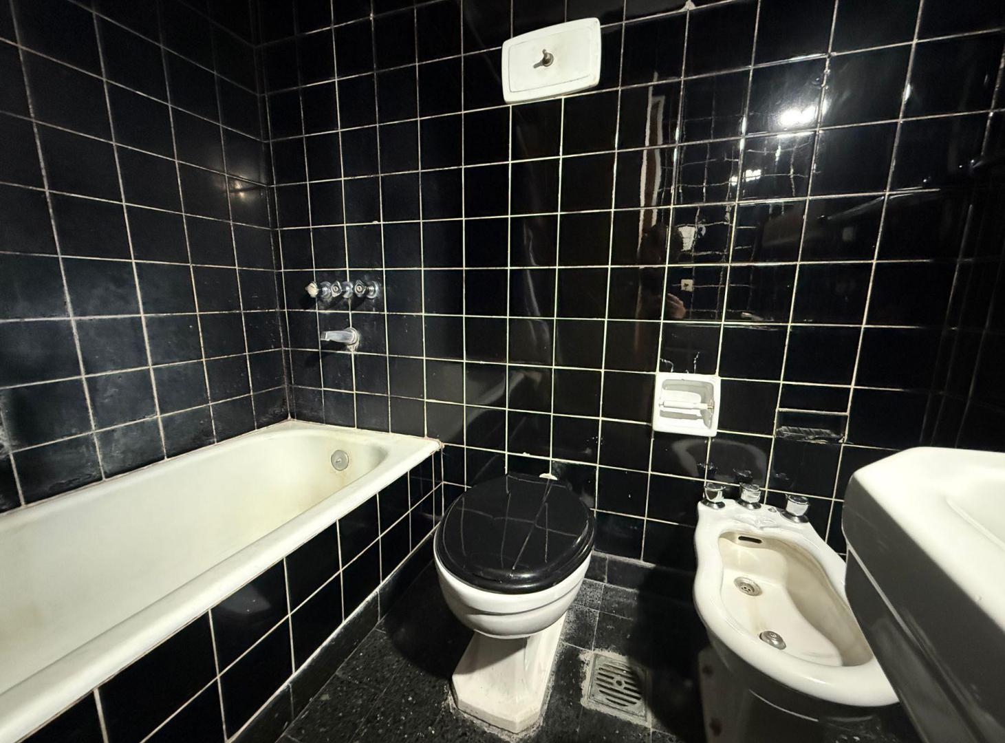 Foto de VENTA 2 AMB CON PATIO Y BAJAS EXPENSAS CABALLITO, imagen 5