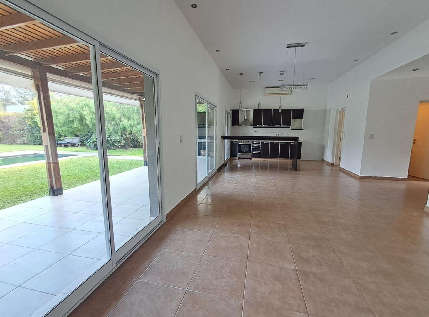 Foto de Venta casa en Villanueva Tigre-1 planta y Pileta, imagen 2