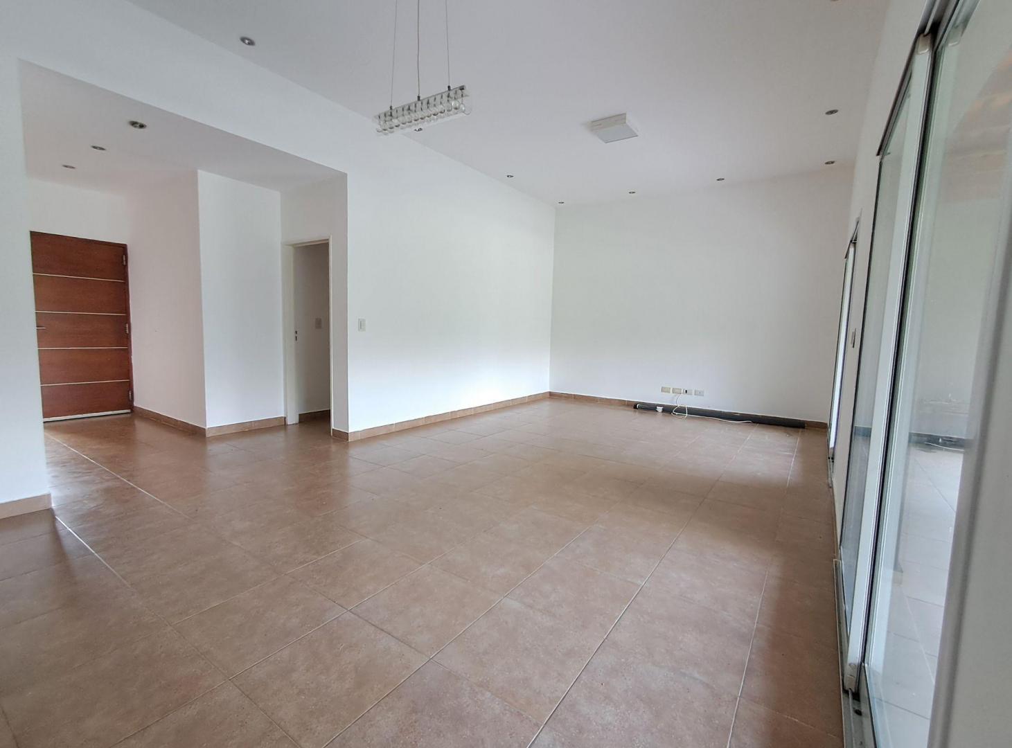 Foto de Venta casa en Villanueva Tigre-1 planta y Pileta, imagen 4