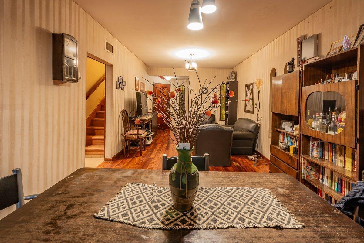 Foto de VENTA CASA 5 AMBIENTES OLIVOS PERMUTA, imagen 1