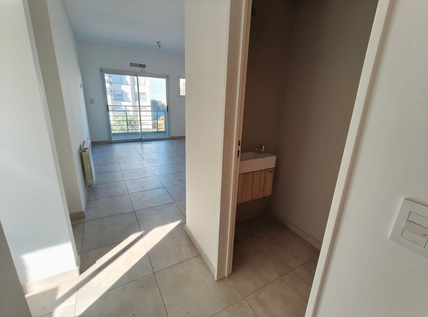 Foto de 3 Ambientes c/ DVH Apto Crédito en Morón, imagen 5