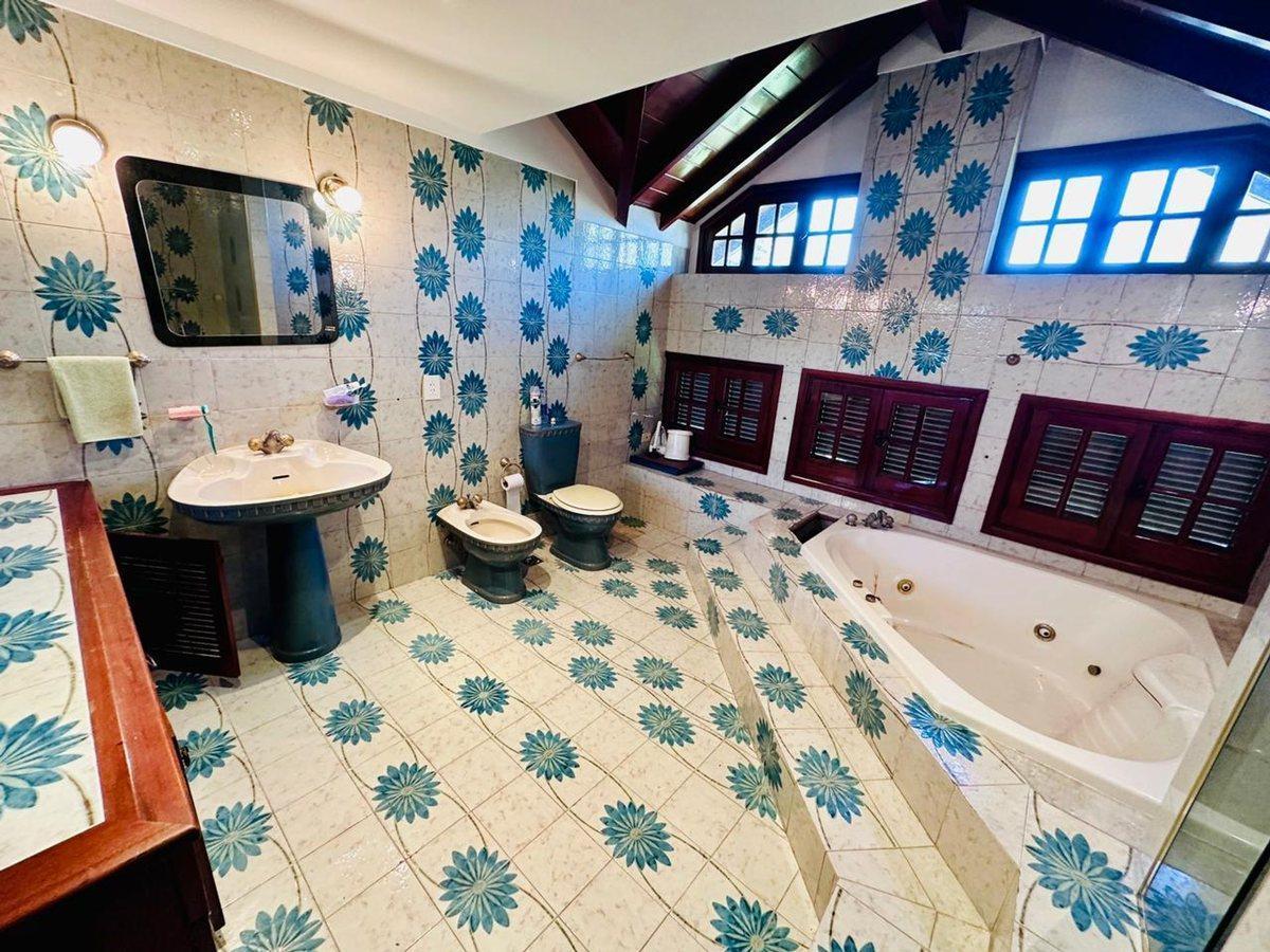 Foto de Venta Casa 9 amb con jardín y pileta La Horqueta, imagen 2