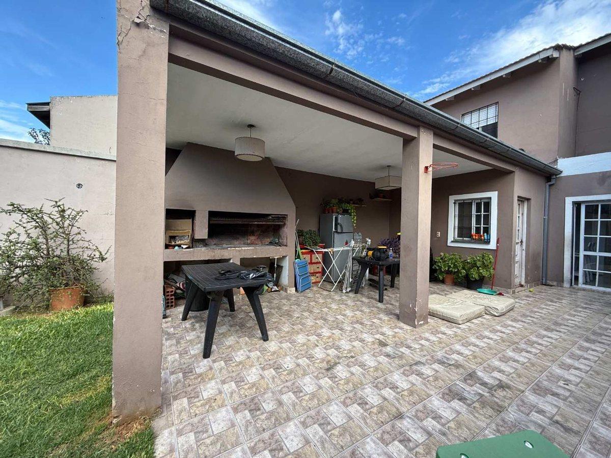 Foto de PH EN VENTA TIGRE 4 AMB CON JARDIN Y COCHERA, imagen 1